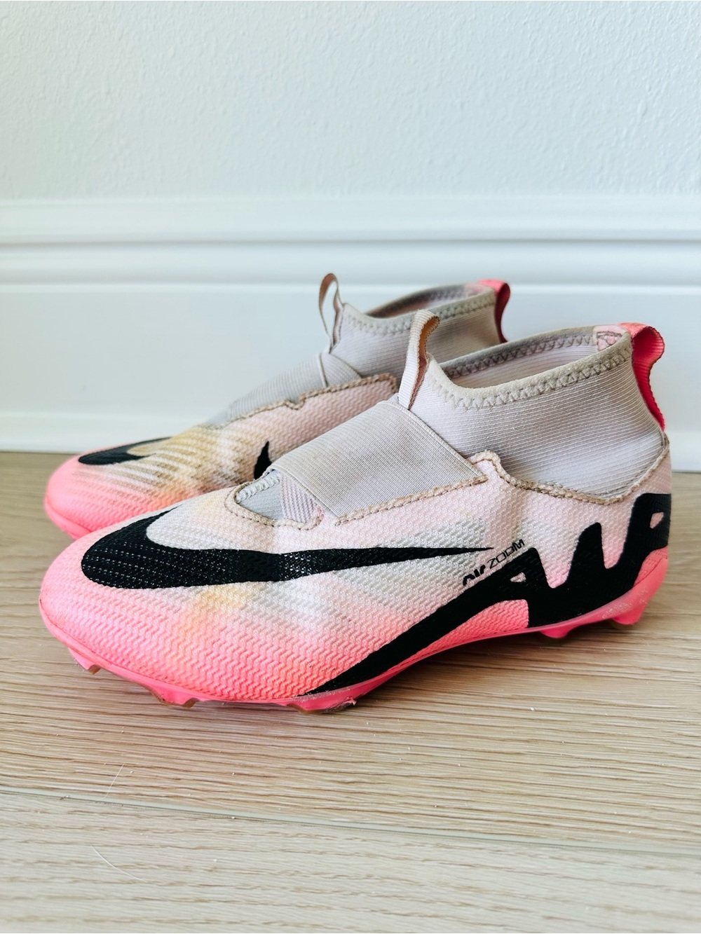 Nike Kids Pink/Coral Soccer Cleats with Black Swoosh and Gradient Detail Size 3